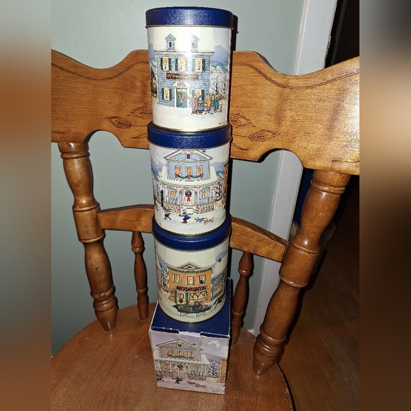 Vintage Accents Vintage Hudson Bay Christmas Blue Street Scene 3